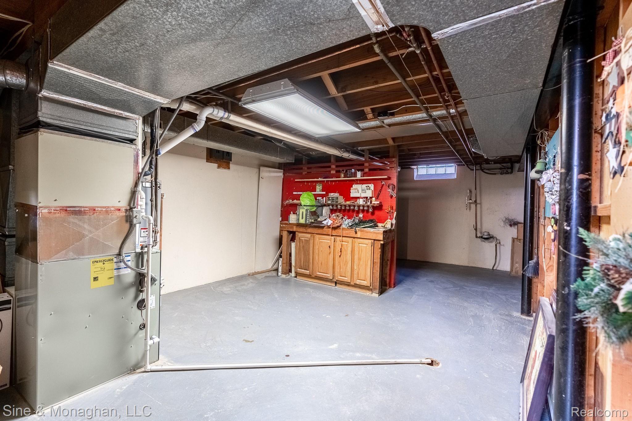 2392 Derby Road Birmingham, MI 48009 - Photo 23 of 38 2392 Derby MLS-22.jpg