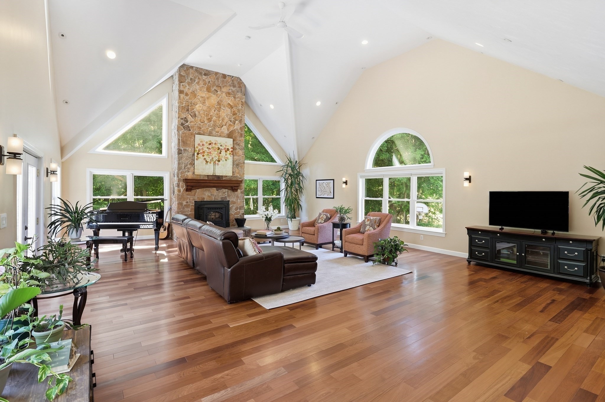 33 Wheeler Road Bolton, MA 01740 - Photo 16 of 42 Gallery Image 16