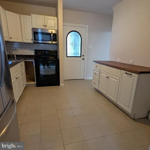 $2,000 | 145 North Market Street, Mount Joy, PA 17552