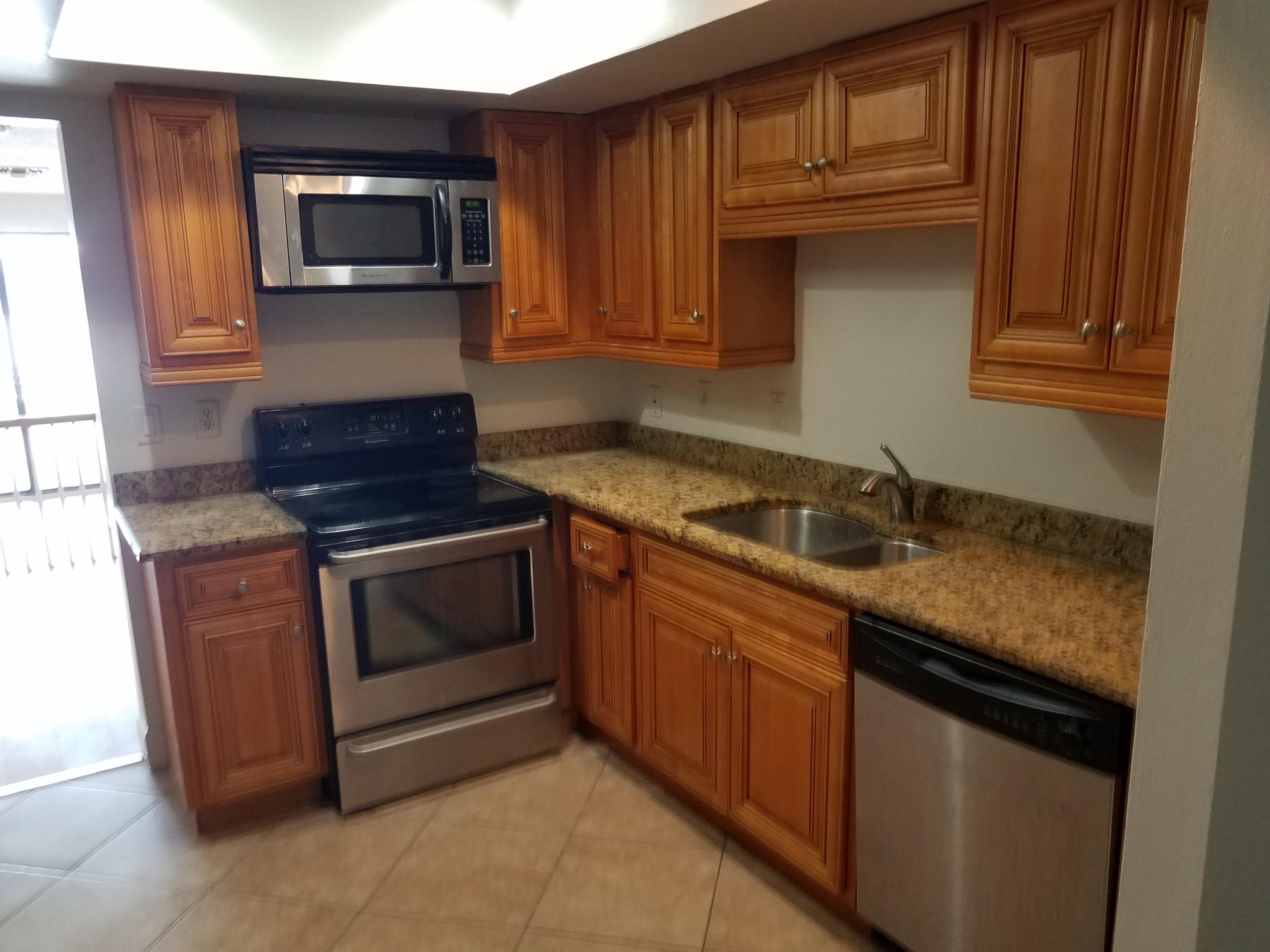12468 Westhampton Circle Wellington, FL 33414 - Photo 3 of 19 20190111_153817