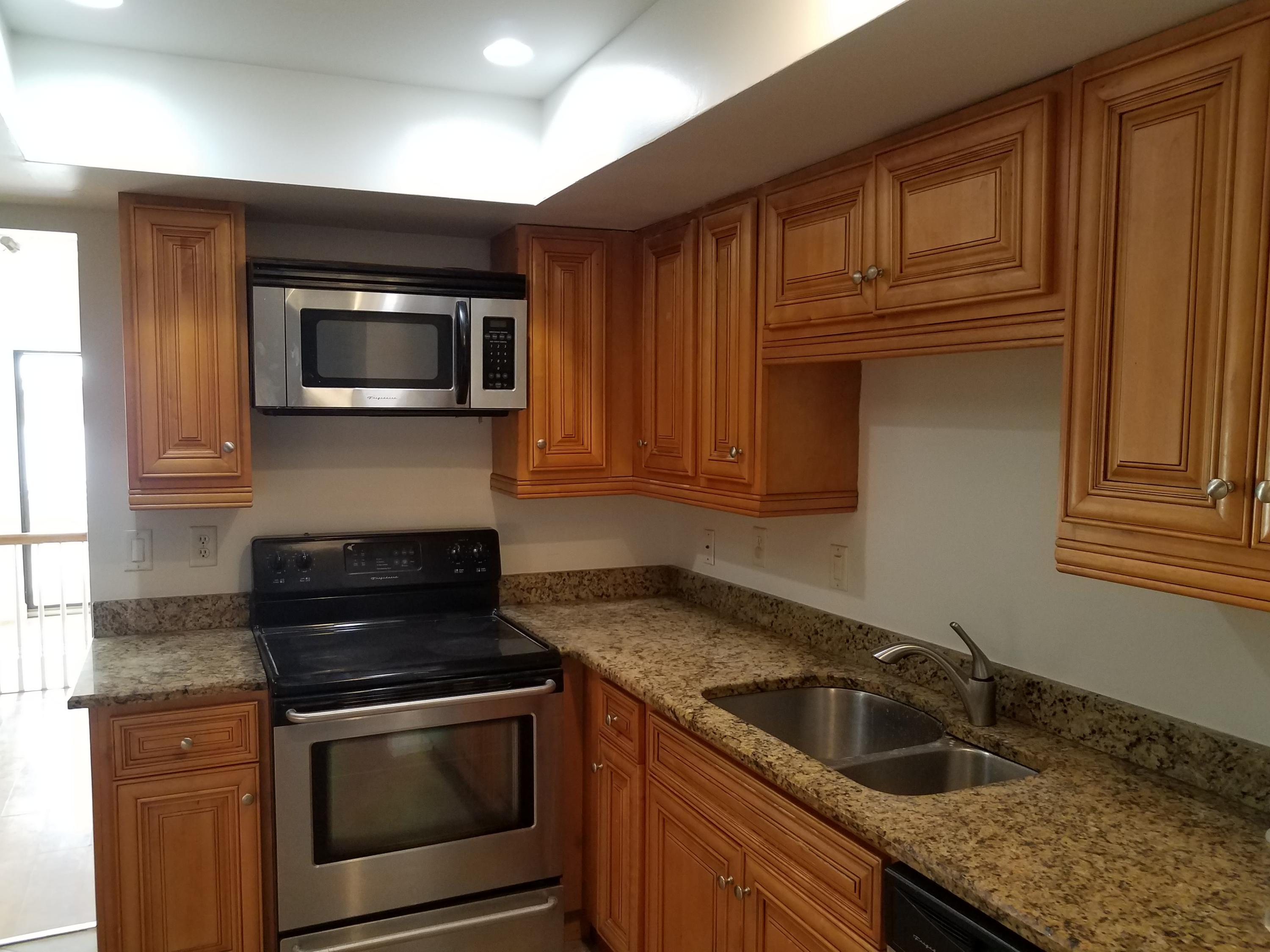 12468 Westhampton Circle Wellington, FL 33414 - Photo 7 of 19 20181230_164435