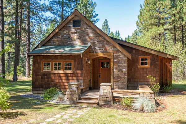 $220,000 | 13375 Southwest Sw Forest, Unit U4, Camp Sherman, OR 97730
