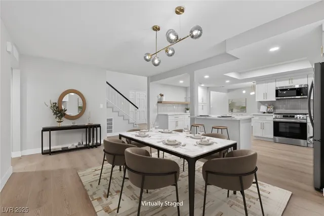 $599,987 | 327 Esquina Drive, Henderson, NV 89014