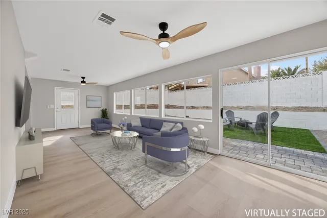 $599,987 | 327 Esquina Drive, Henderson, NV 89014