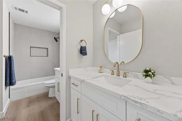 $599,987 | 327 Esquina Drive, Henderson, NV 89014