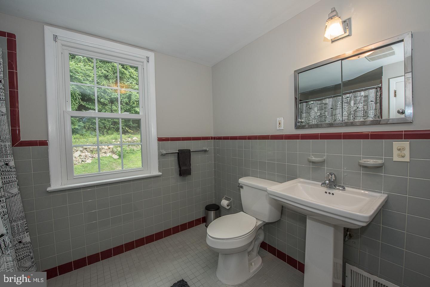 1665 Susquehanna Road Jenkintown, PA 19046 - Photo 34 of 49 Gallery Image 34