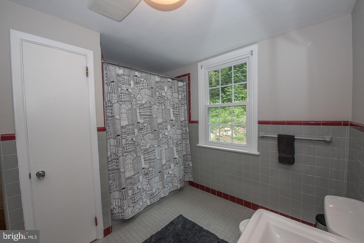 1665 Susquehanna Road Jenkintown, PA 19046 - Photo 35 of 49 Gallery Image 35