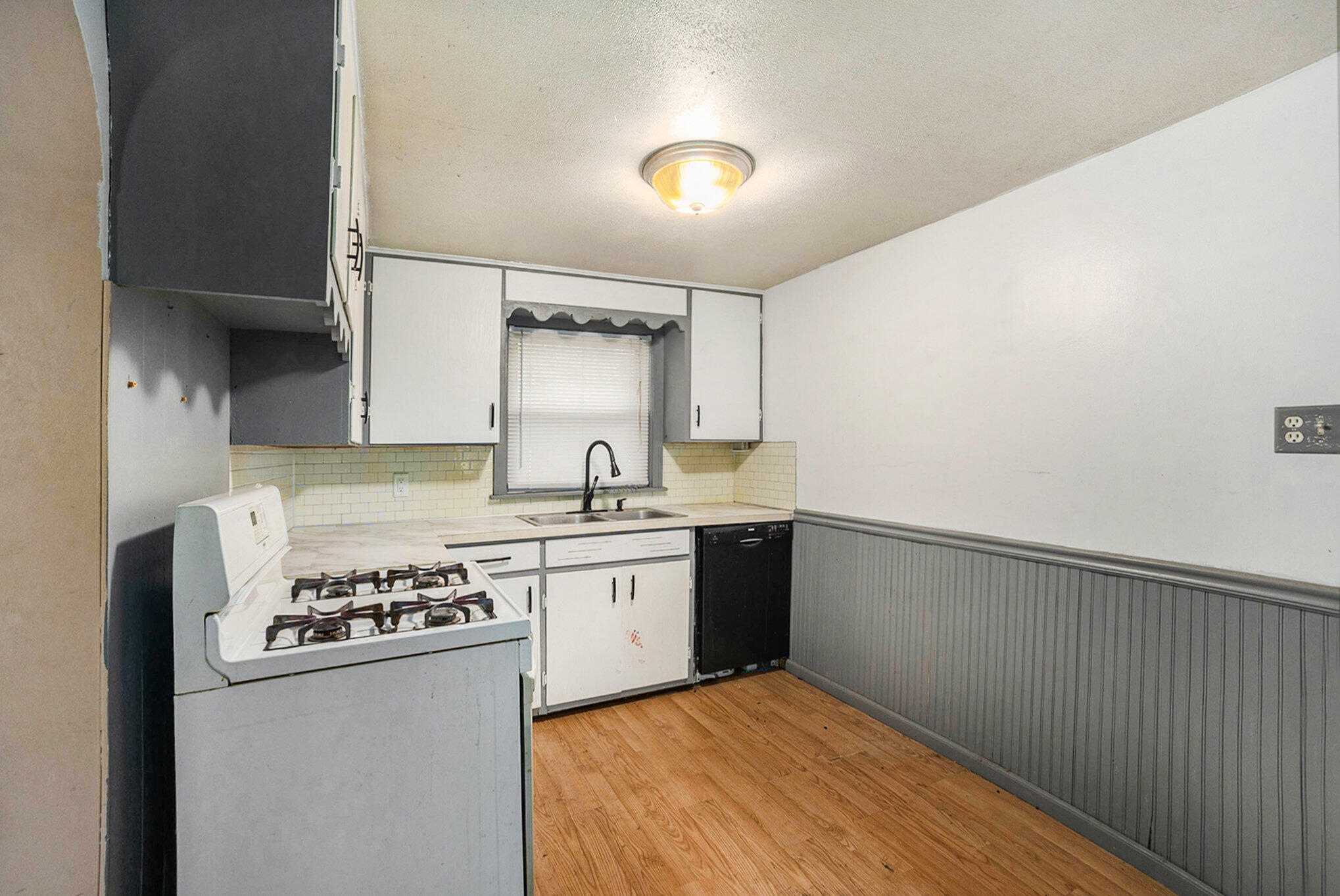 1480 Horton Road Muskegon, MI 49445 - Photo 6 of 21 006_42a1322