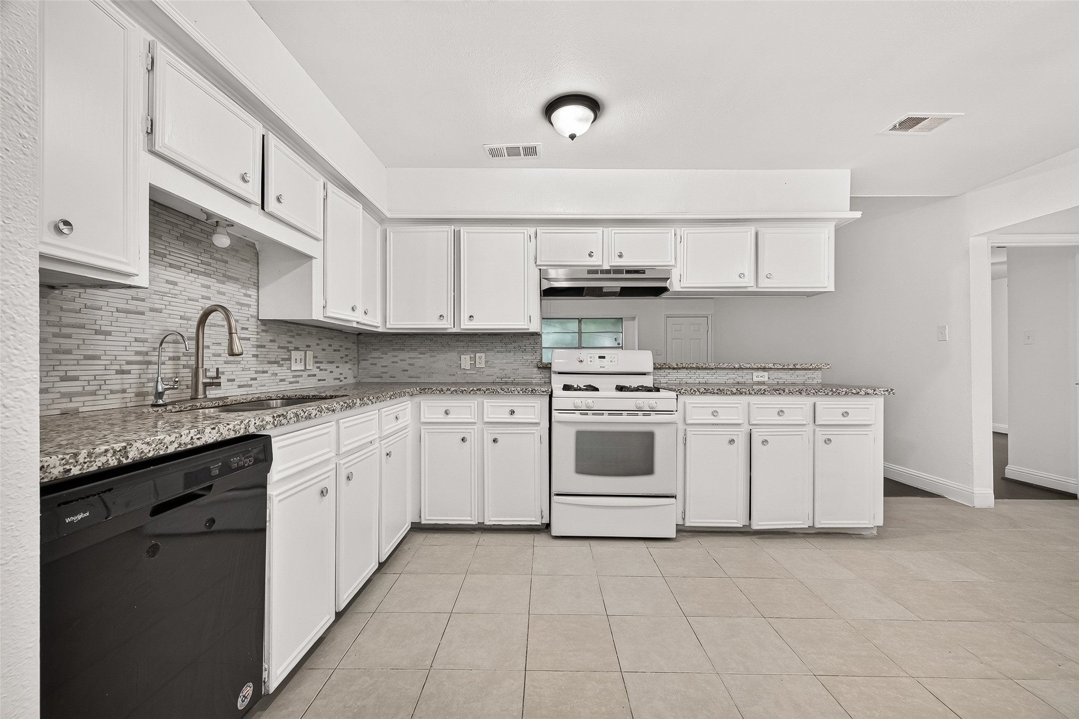 7214 Addicks Clodine Road Houston, TX 77083 - Photo 17 of 40