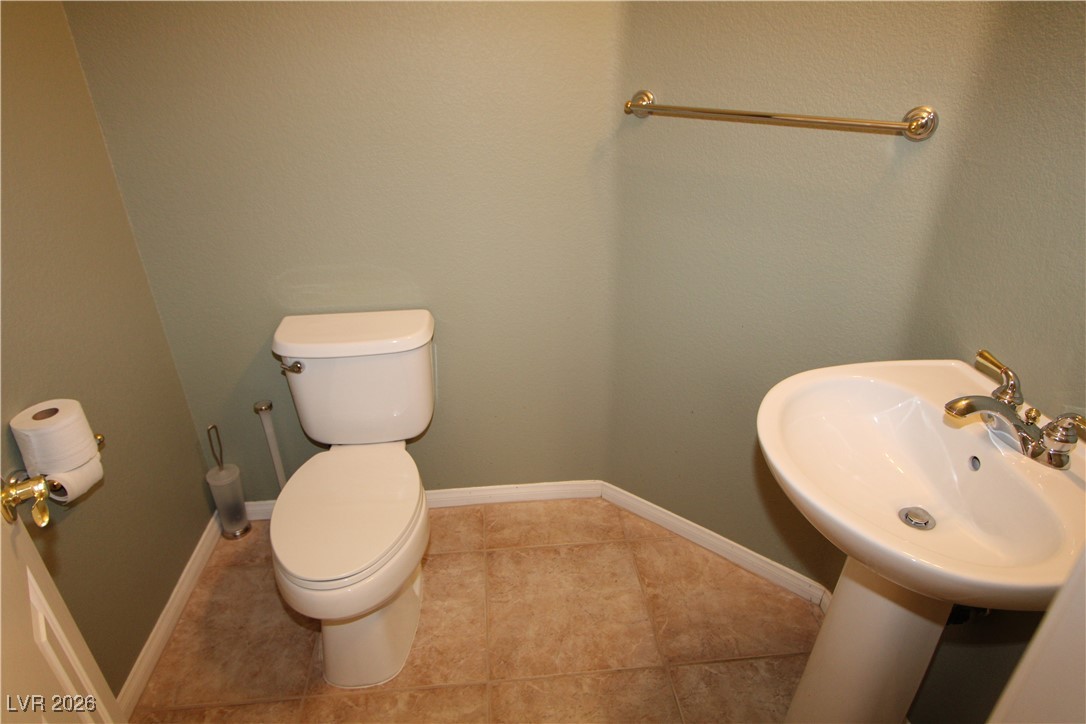 2246 Summerwind Circle Henderson, NV 89052 - Photo 13 of 44