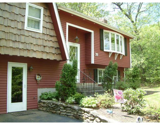 39 Neck Hill Road Mendon, MA 01756 - Photo 1 of 30 Gallery Image 1