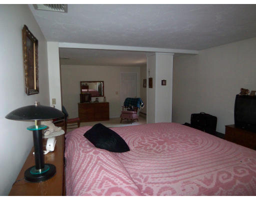 39 Neck Hill Road Mendon, MA 01756 - Photo 17 of 30 Gallery Image 17