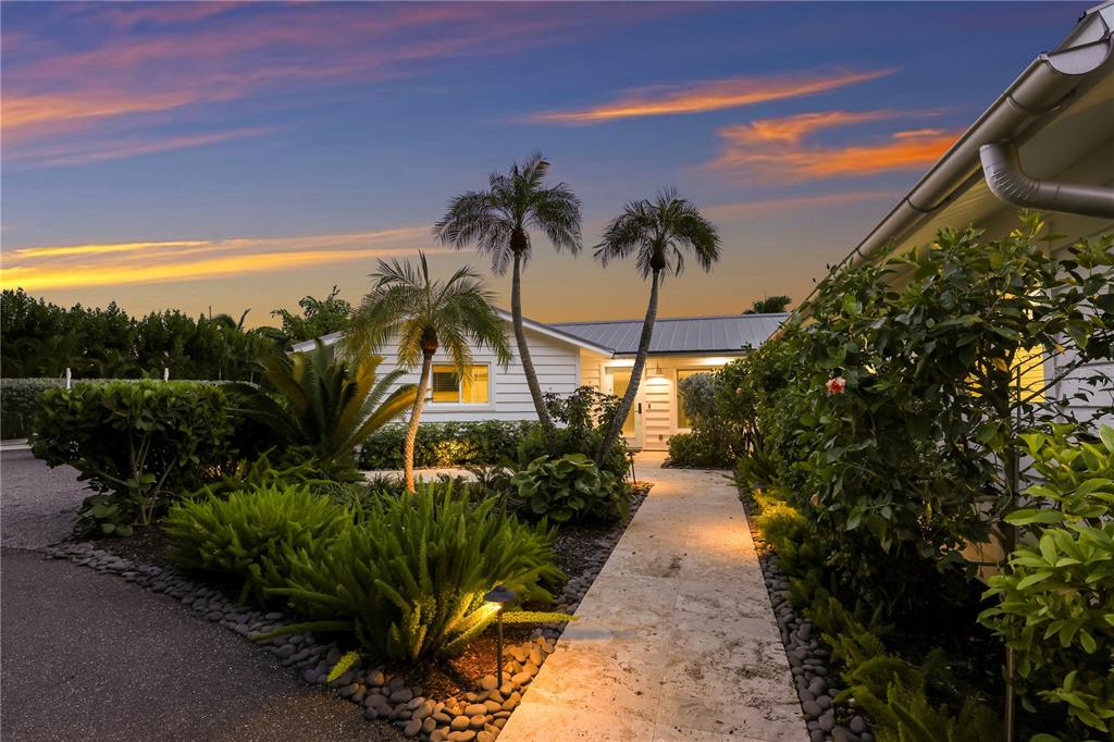 6561 Bayou Hammock Road Longboat Key, FL 34228 - Photo 8 of 81 Gallery Image 8