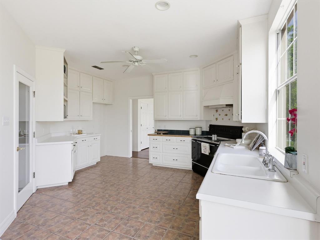 12735 Old Weatherford Road Aledo, TX 76008 - Photo 13 of 40