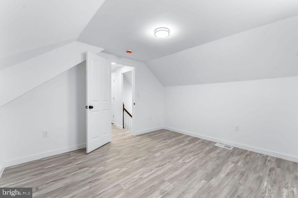 302 4th Avenue Halethorpe, MD 21227 - Photo 19 of 38