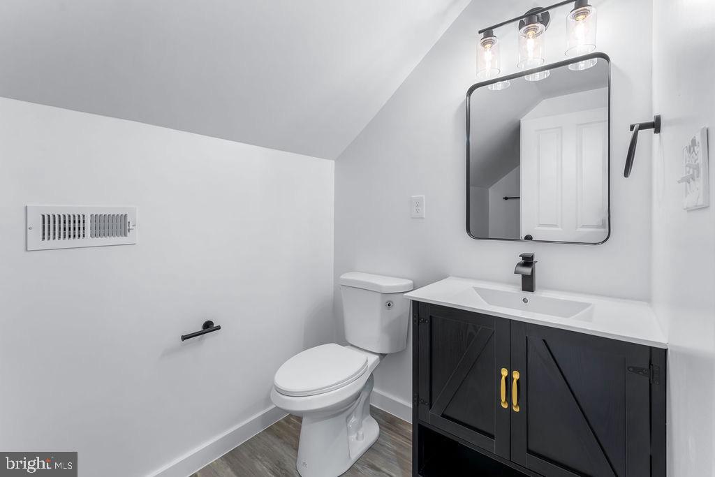 302 4th Avenue Halethorpe, MD 21227 - Photo 22 of 38