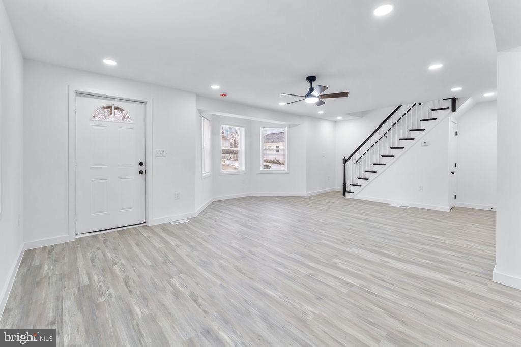 302 4th Avenue Halethorpe, MD 21227 - Photo 7 of 38