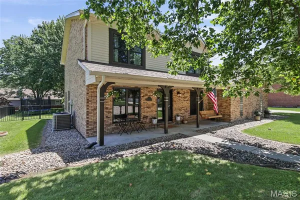 $384,000 | 404 Hunters Glen, Belleville, IL 62220
