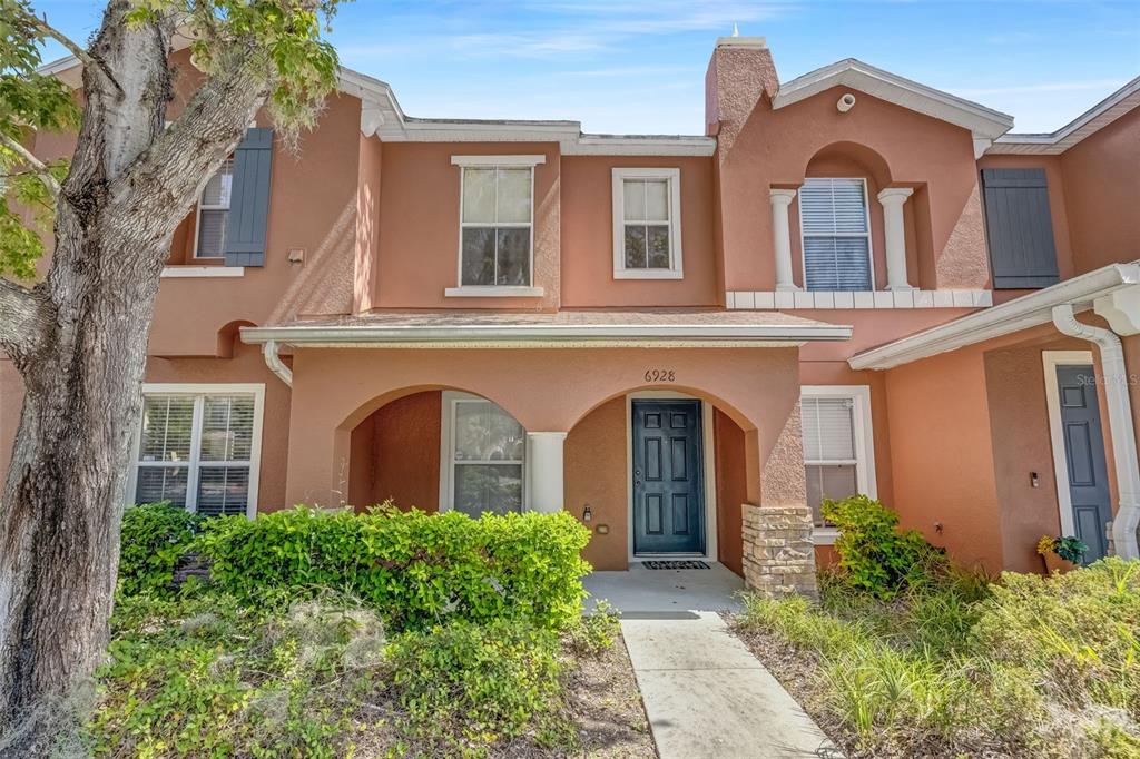 6928 Hawthorne Trace Lane Riverview, FL 33578 - Photo 8 of 38