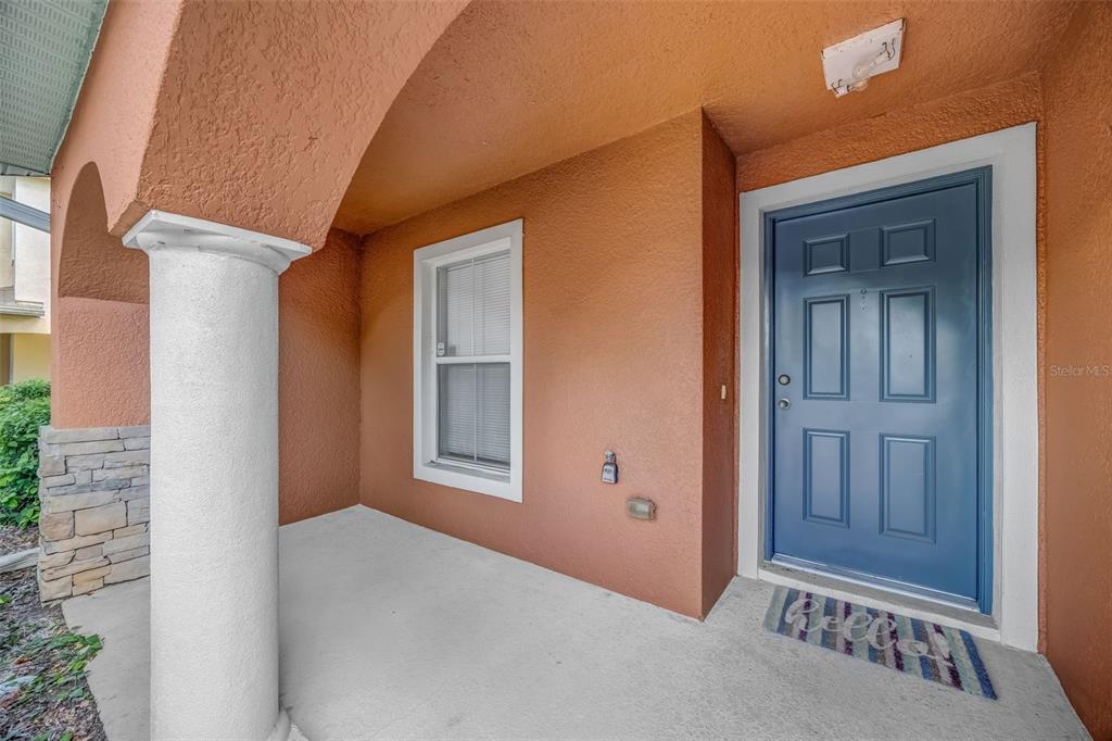 6928 Hawthorne Trace Lane Riverview, FL 33578 - Photo 10 of 38