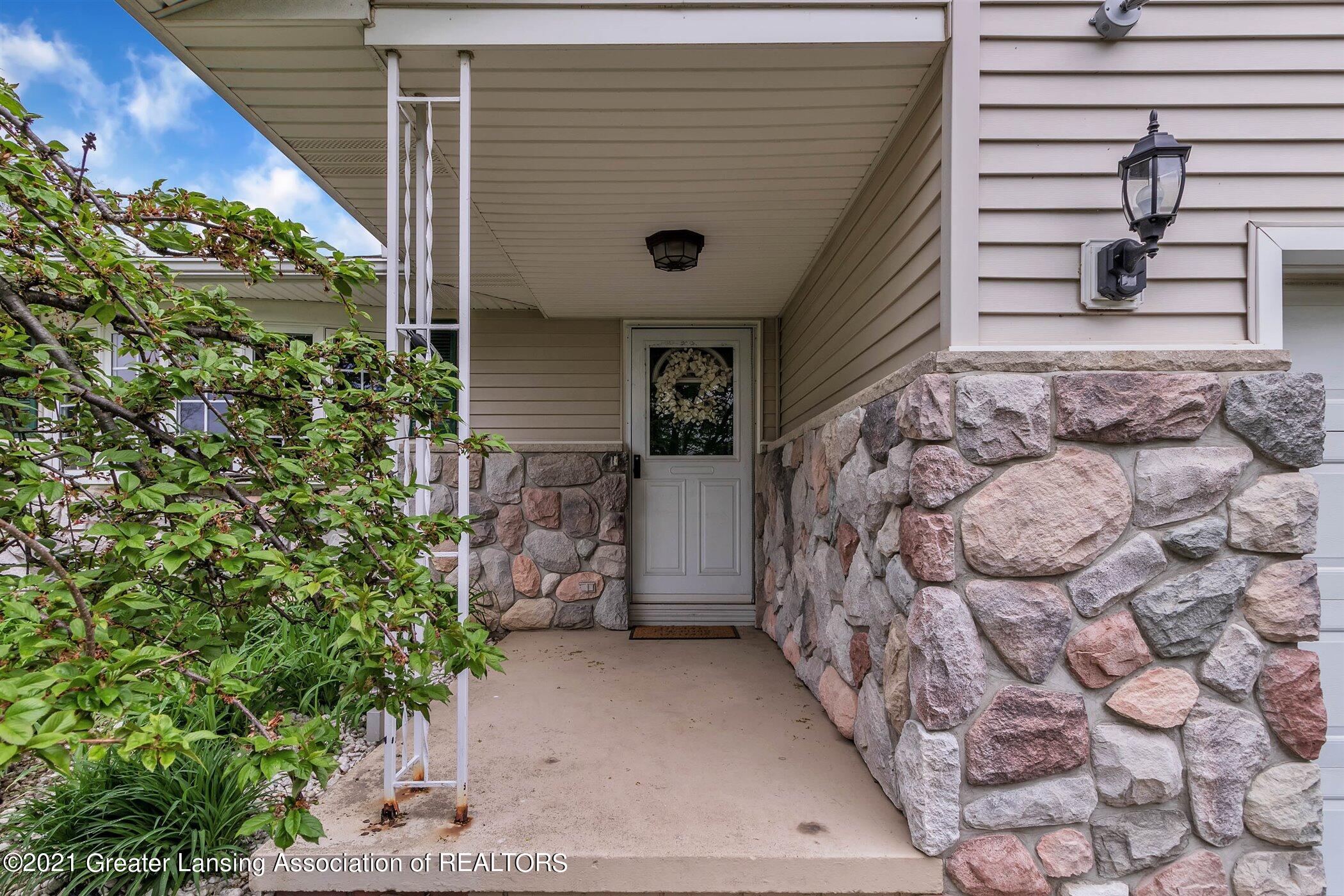 14935 Airport Road Lansing, MI 48906 - Photo 5 of 49 05-14935 Airport Rd-WindowStill-Real-Est