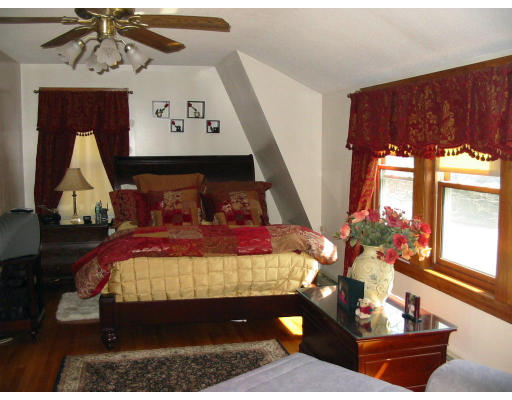 56 Woodside Road Winchester, MA 01890 - Photo 5 of 9 Gallery Image 5