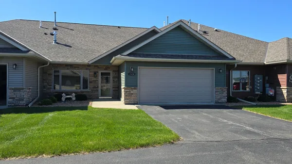 $260,000 | 1614 Thunderbird Road, Marshall, MN 56258