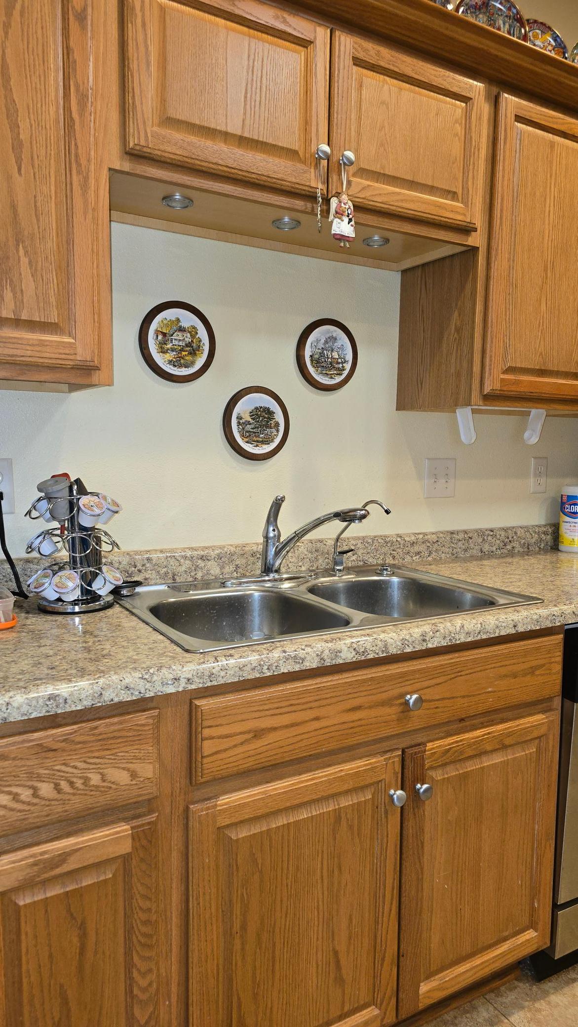1614 Thunderbird Road Marshall, MN 56258 - Photo 4 of 8