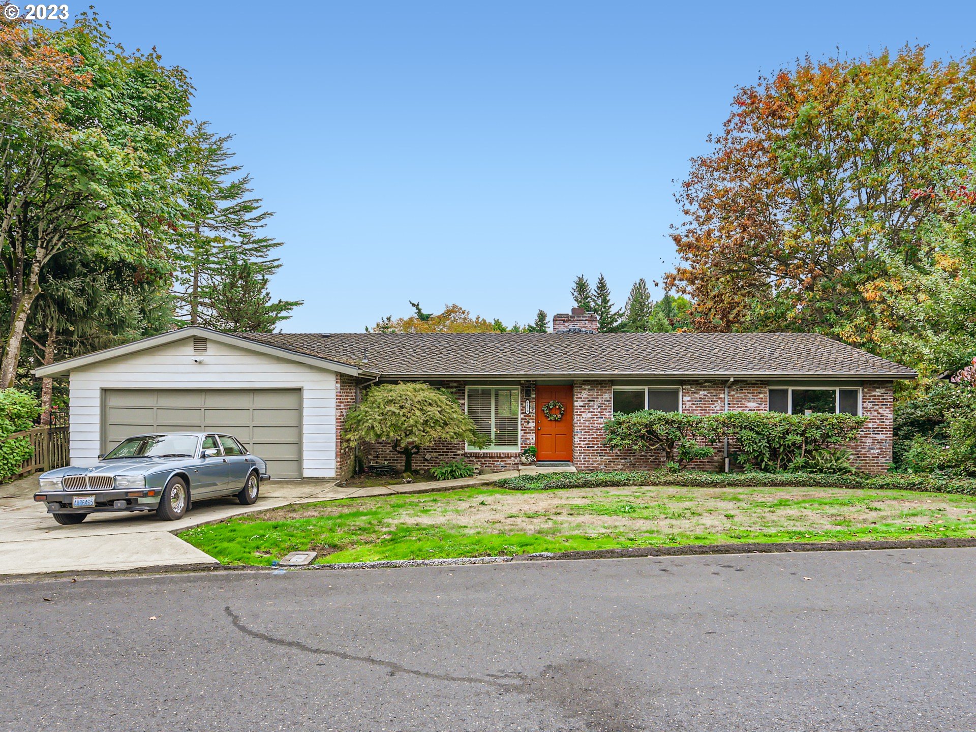 7130 Southwest Gable Park Road Portland, OR 97225 - Photo 1 of 28 Gallery Image 1