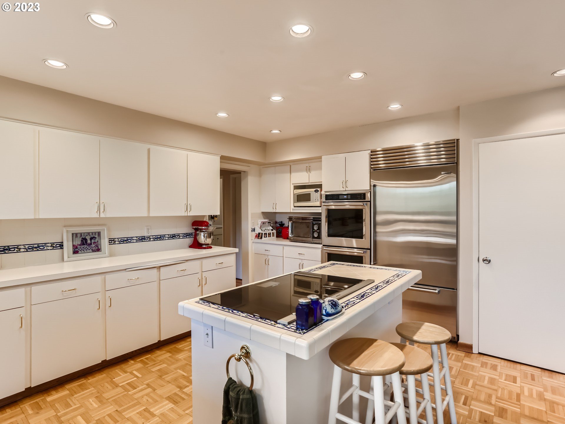 7130 Southwest Gable Park Road Portland, OR 97225 - Photo 11 of 28 Gallery Image 11