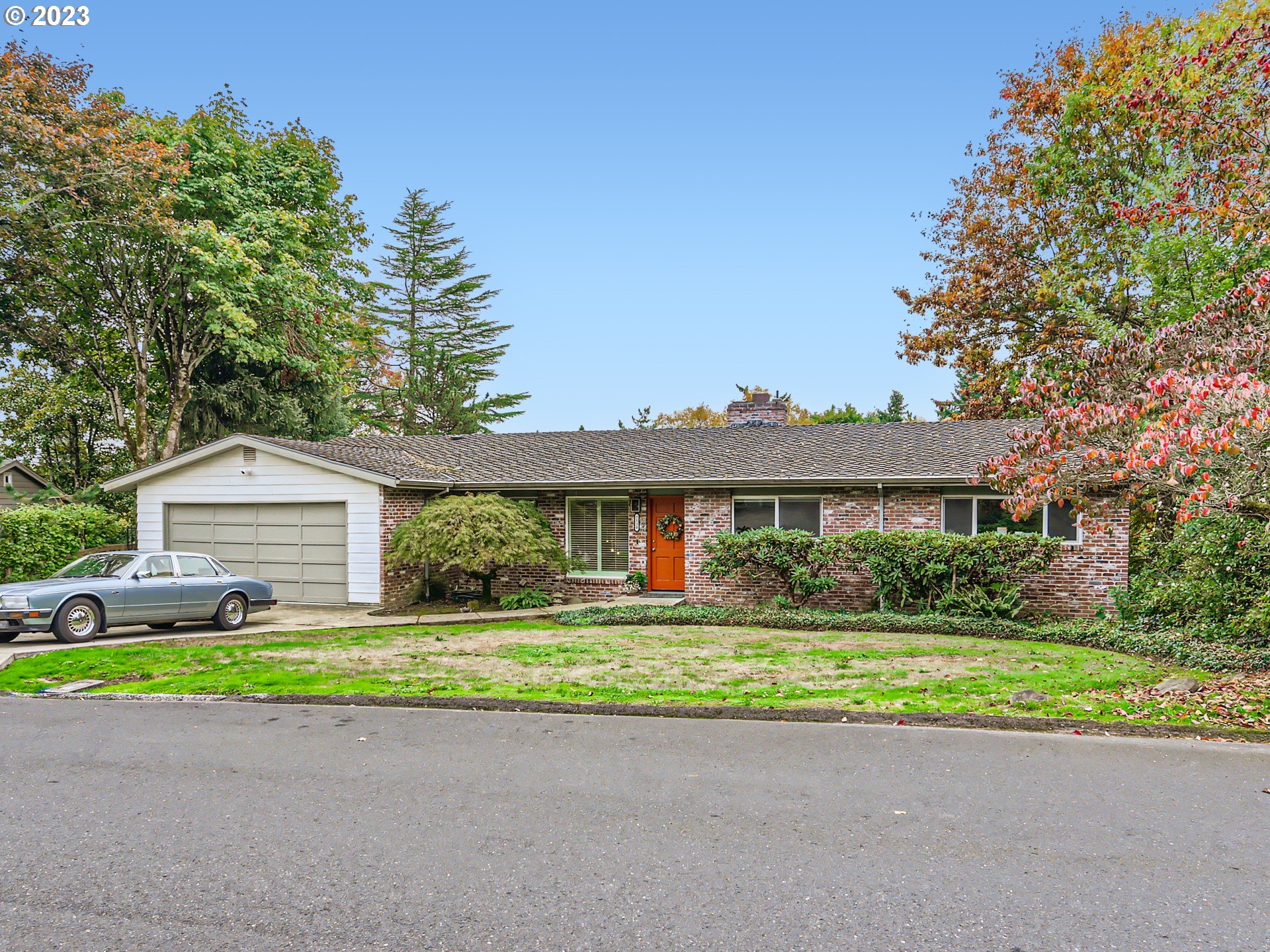 7130 Southwest Gable Park Road Portland, OR 97225 - Photo 2 of 28 Gallery Image 2