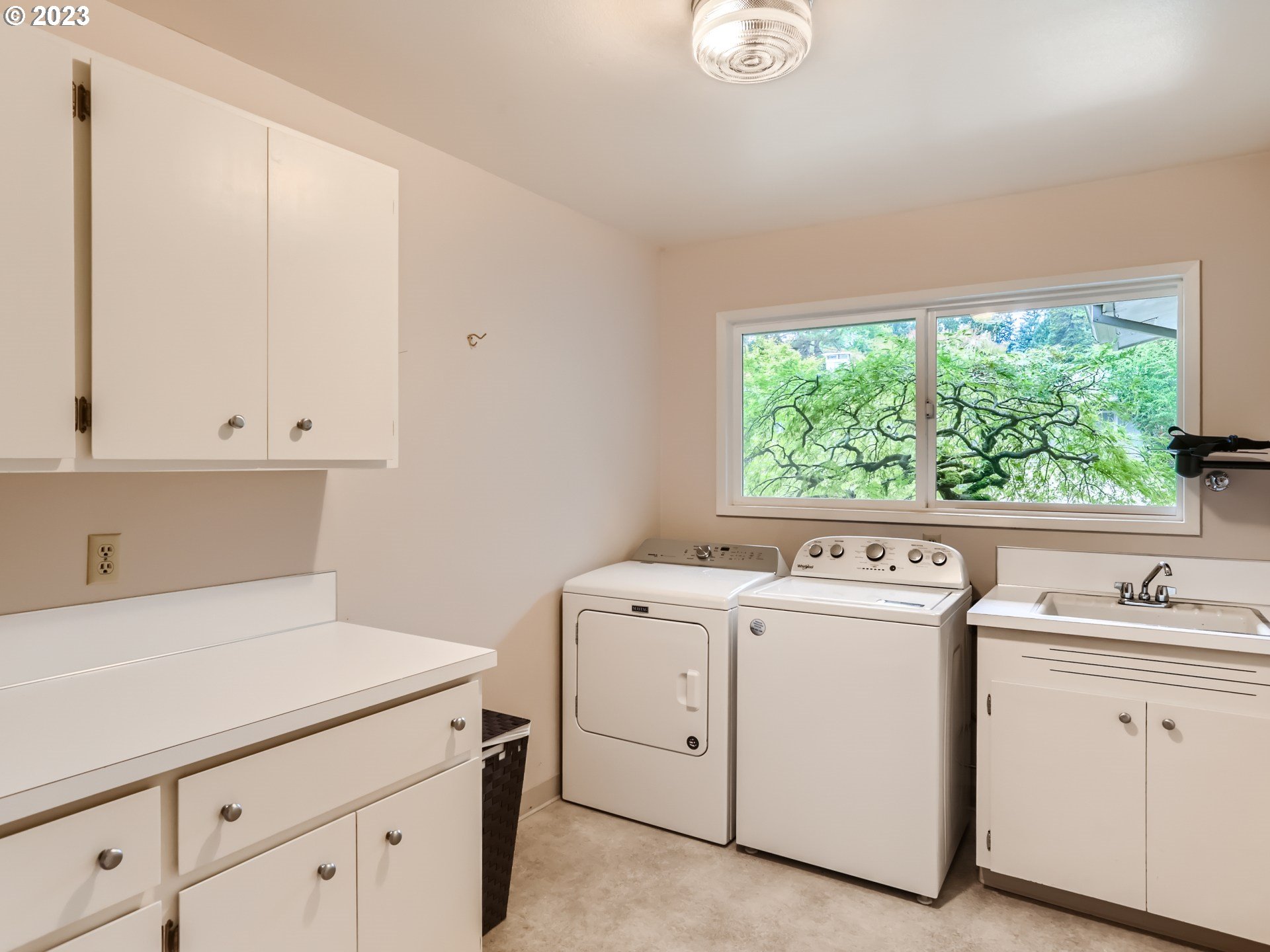 7130 Southwest Gable Park Road Portland, OR 97225 - Photo 25 of 28 Gallery Image 25