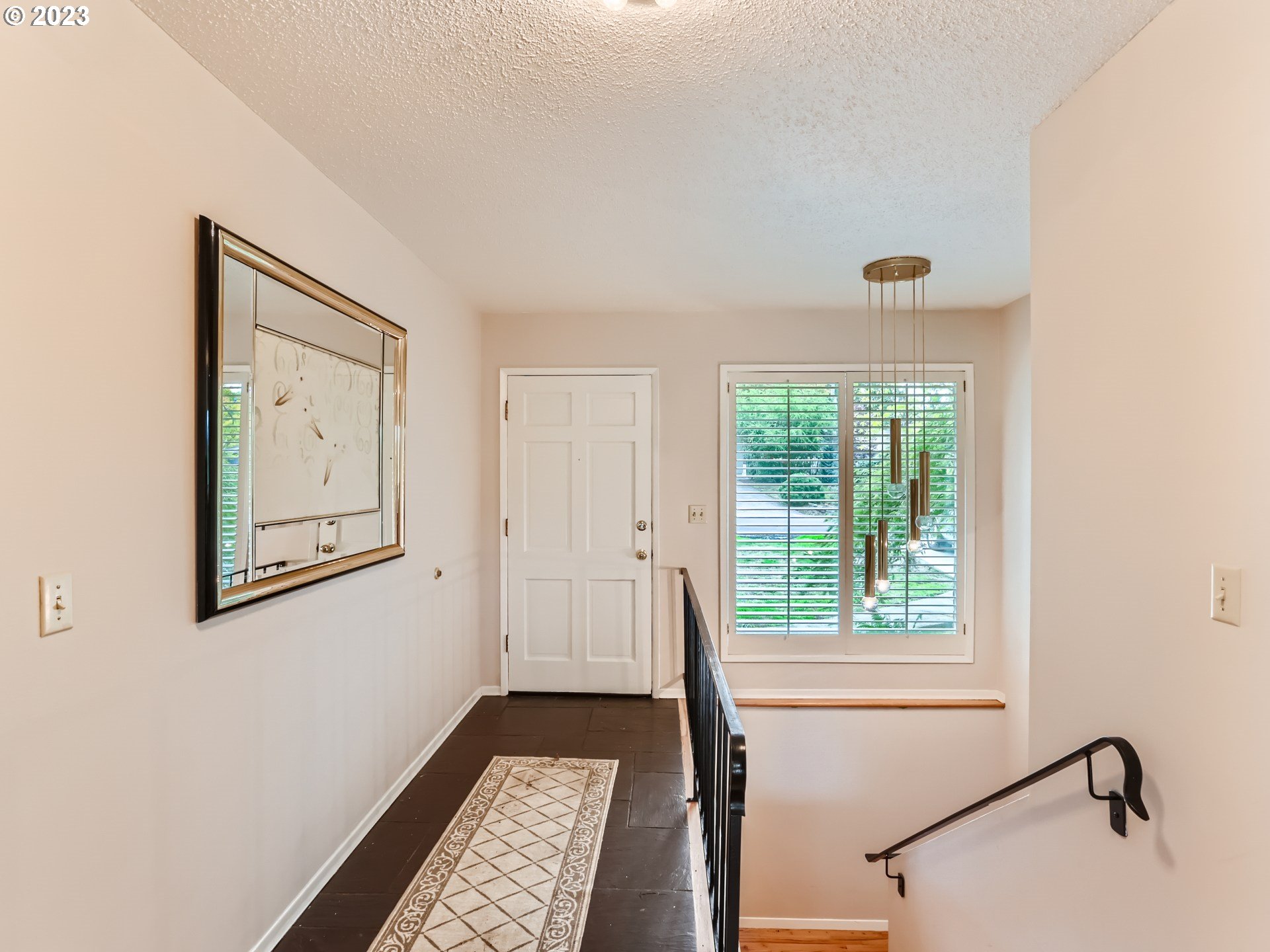 7130 Southwest Gable Park Road Portland, OR 97225 - Photo 4 of 28 Gallery Image 4