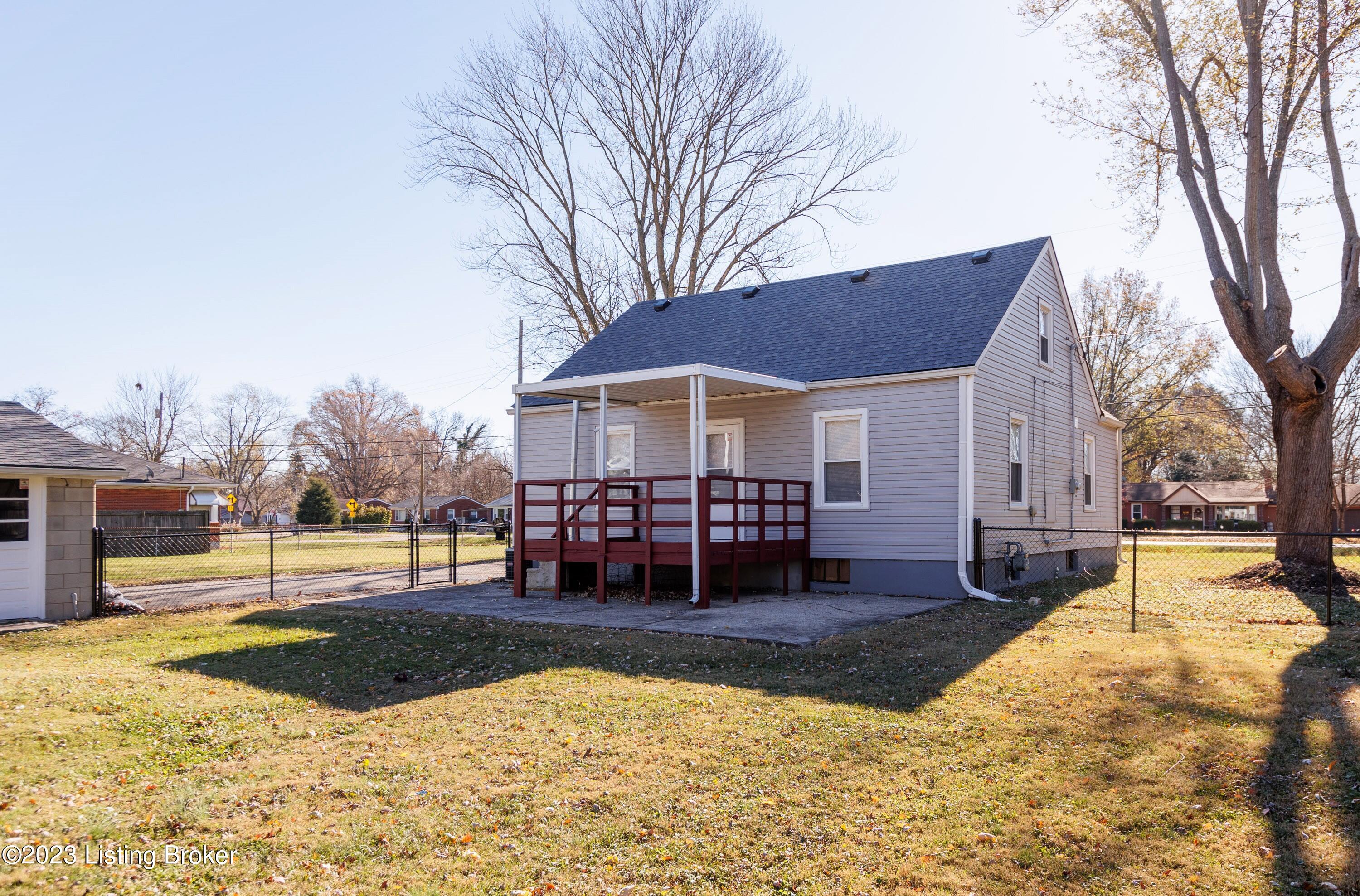 4515 Dover Road Louisville, KY 40216 - Photo 5 of 39 034