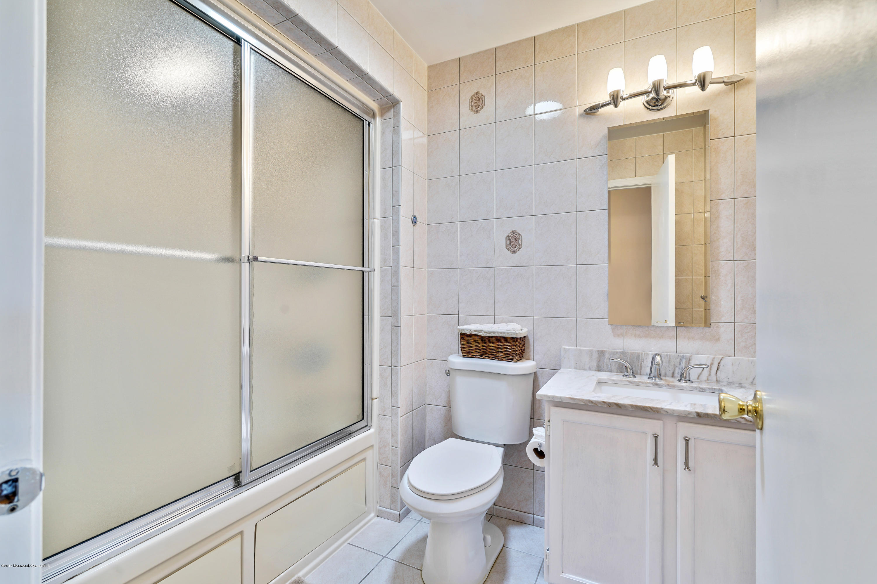 17 Shadow Ridge Court Howell, NJ 07731 - Photo 34 of 50 17 Shadow Ridge Ct Howell NJ-print-048-5