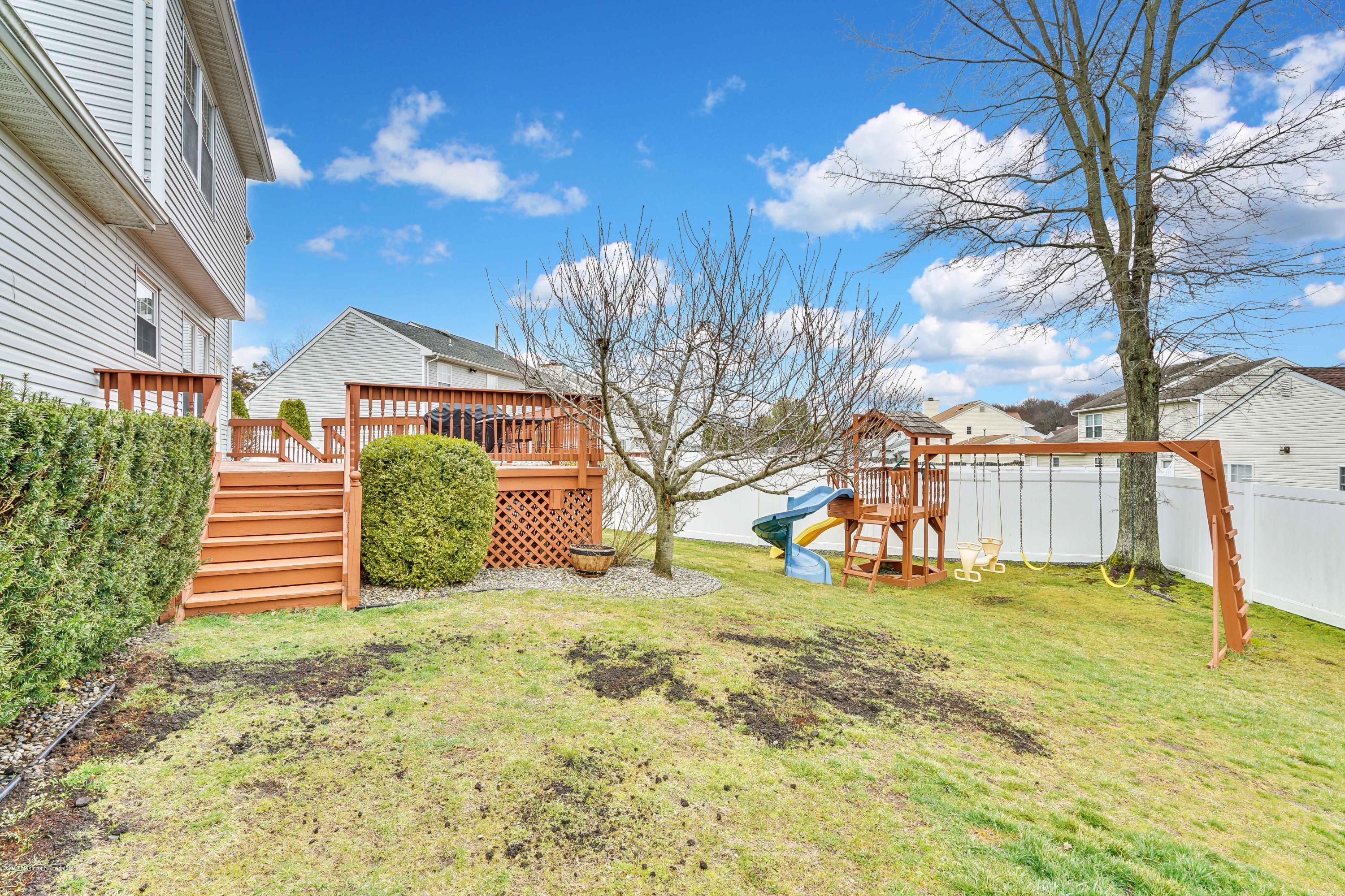 17 Shadow Ridge Court Howell, NJ 07731 - Photo 44 of 50 17 Shadow Ridge Ct Howell NJ-print-060-7