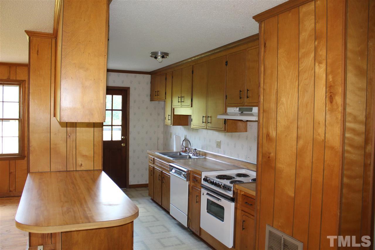 204 Railroad Road Benson, NC 27504 - Photo 12 of 17 Gallery Image 12