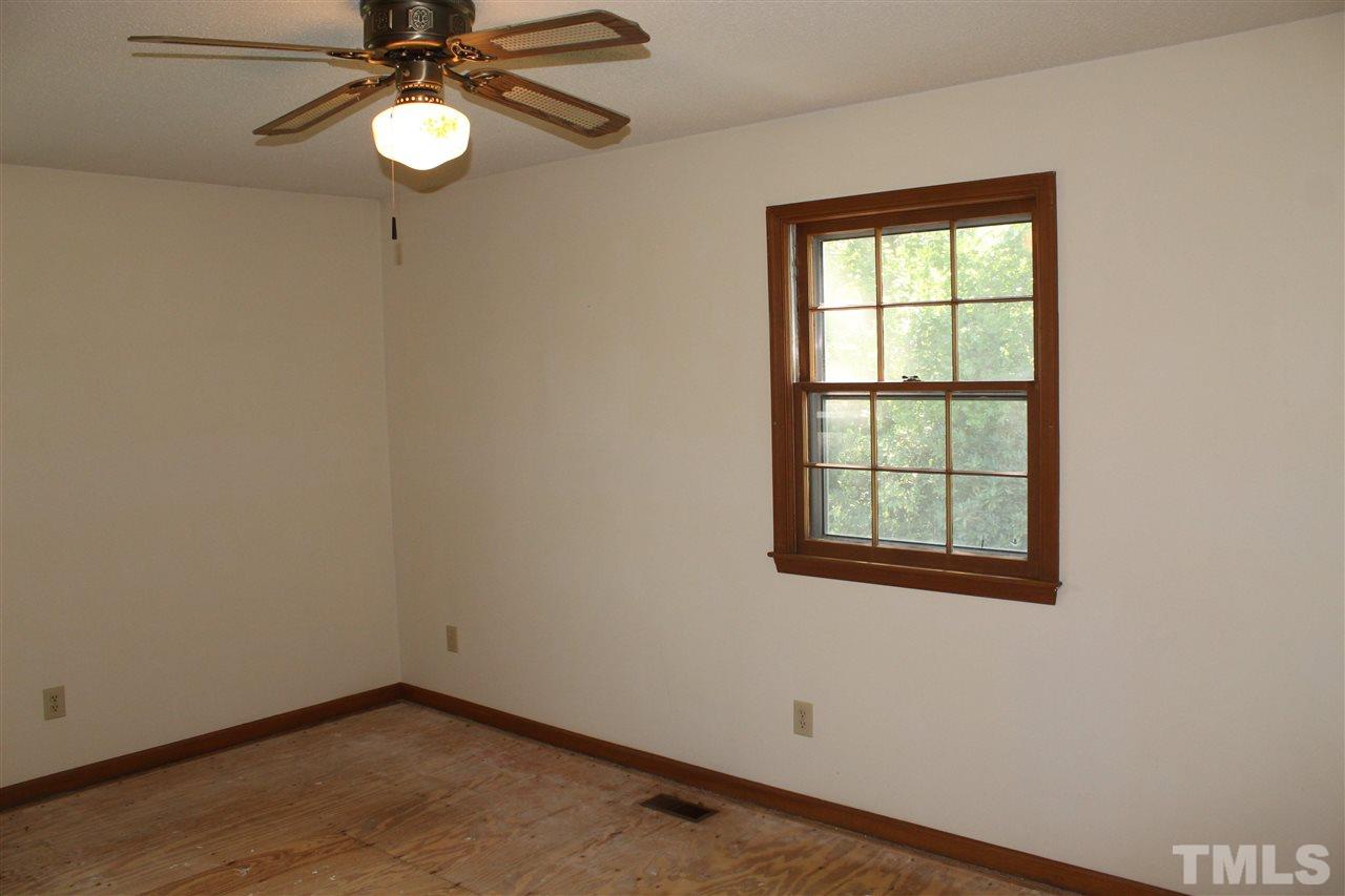 204 Railroad Road Benson, NC 27504 - Photo 15 of 17 Gallery Image 15