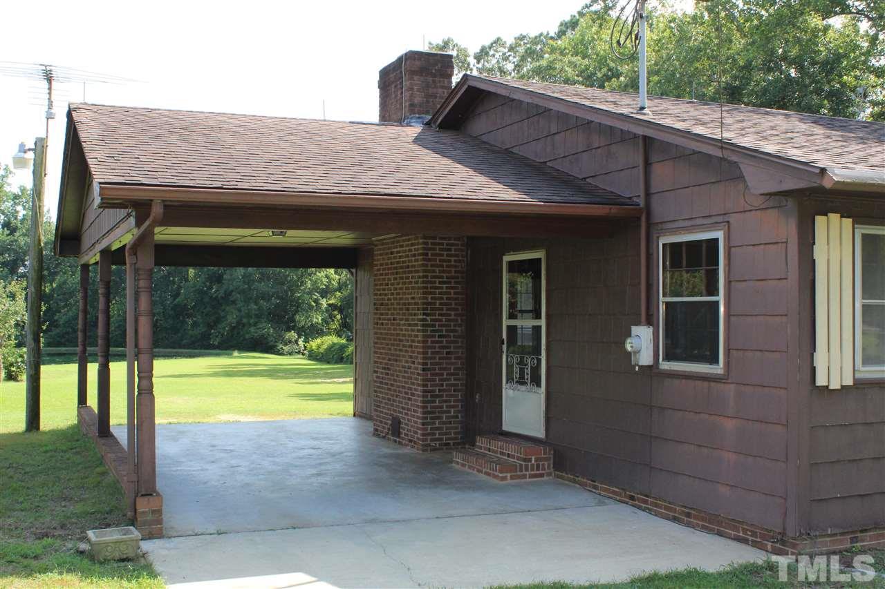 204 Railroad Road Benson, NC 27504 - Photo 9 of 17 Gallery Image 9