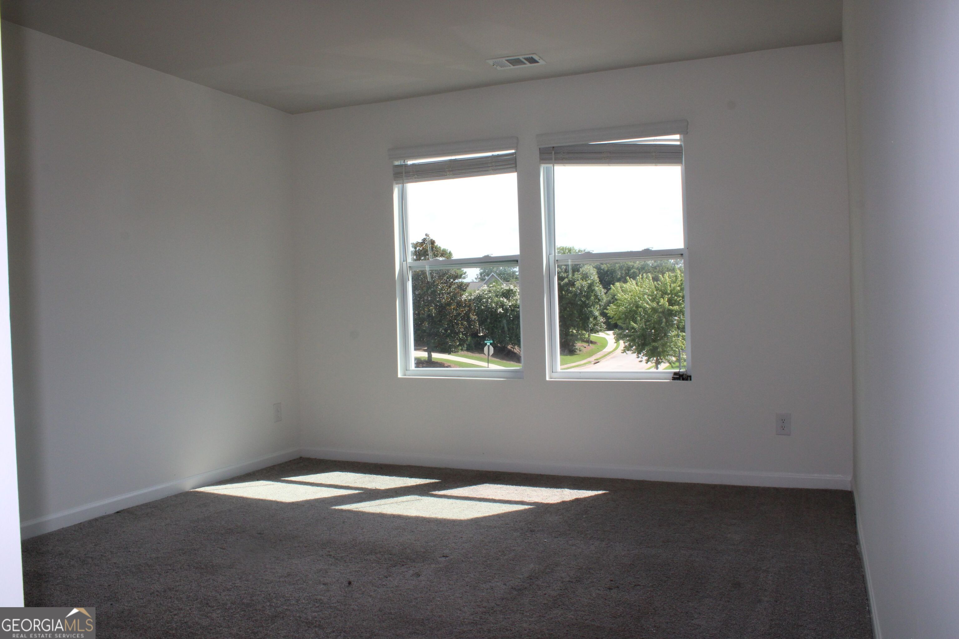 9220 Golfview Circle Covington, GA 30014 - Photo 17 of 20 Gallery Image 17