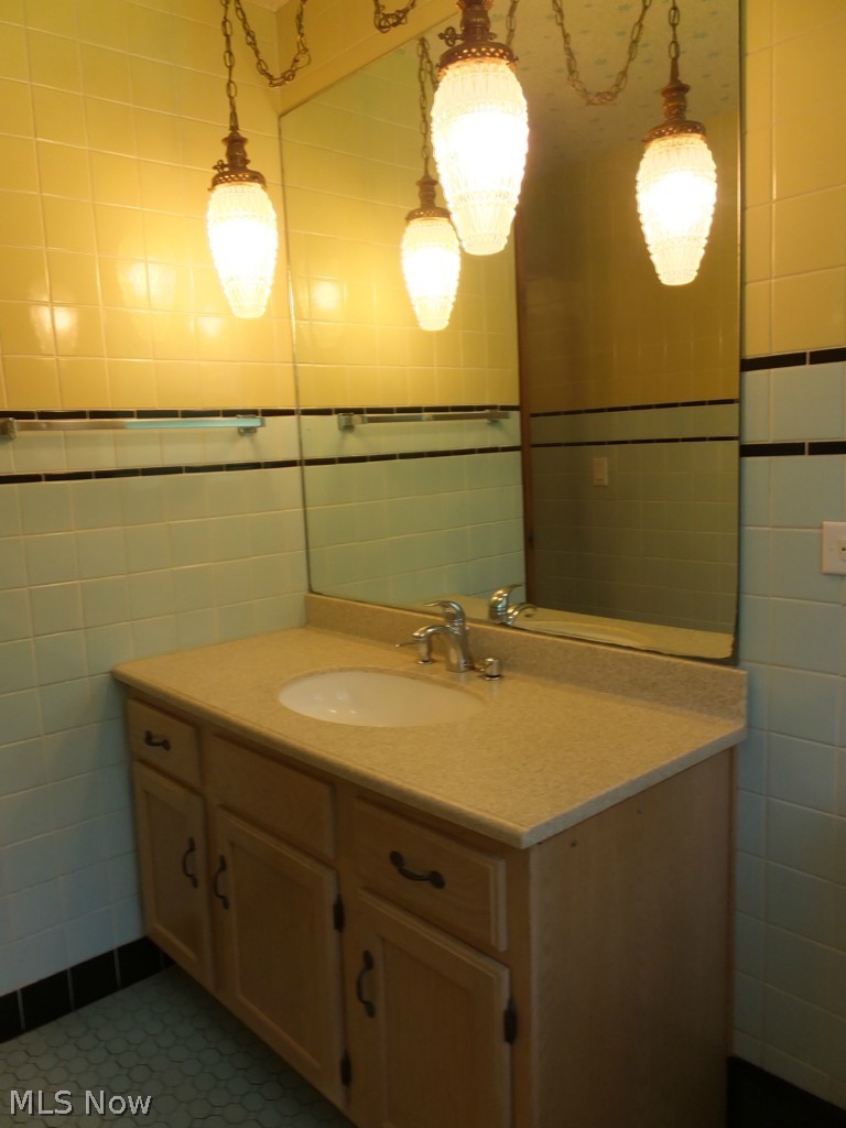 18307 Alexander Road Walton Hills, OH 44146 - Photo 13 of 25