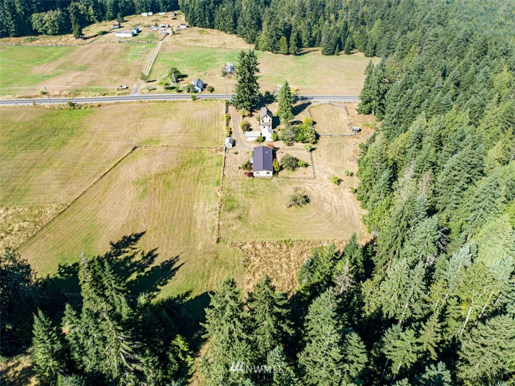 3863 Blue Mountain Road Port Angeles, WA 98362 - Photo 5 of 40 Gallery Image 5