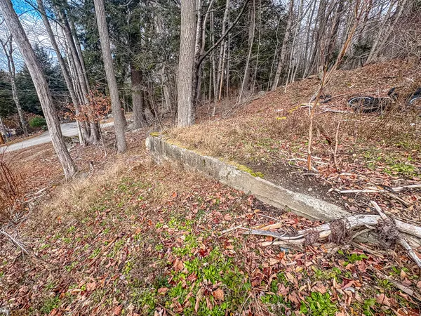 $18,000 | 20 Verona Park, Unit DR, Verona Island, ME 04416