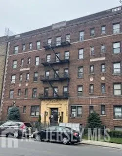$1,850 | 1116 Anna Street, Unit B1, Elizabeth, NJ 07201