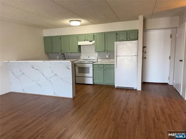 $2,250 | 281 Park Street, Unit 3B, Hackensack, NJ 07601