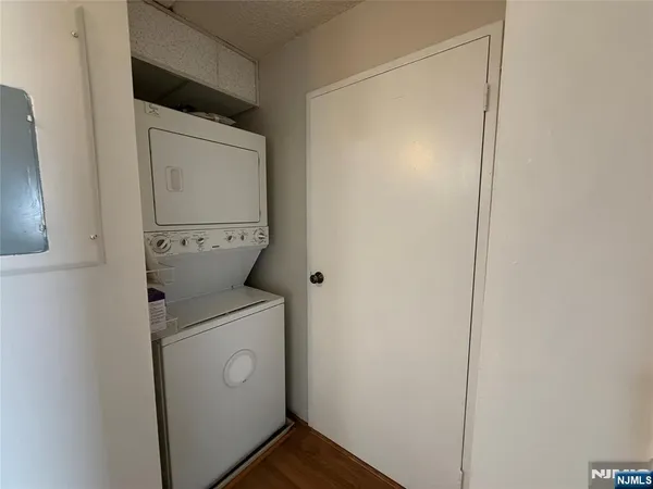 $2,250 | 281 Park Street, Unit 3B, Hackensack, NJ 07601
