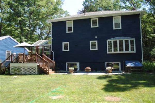 36 Ledge Road Sudbury, MA 01776 - Photo 2 of 8 Gallery Image 2