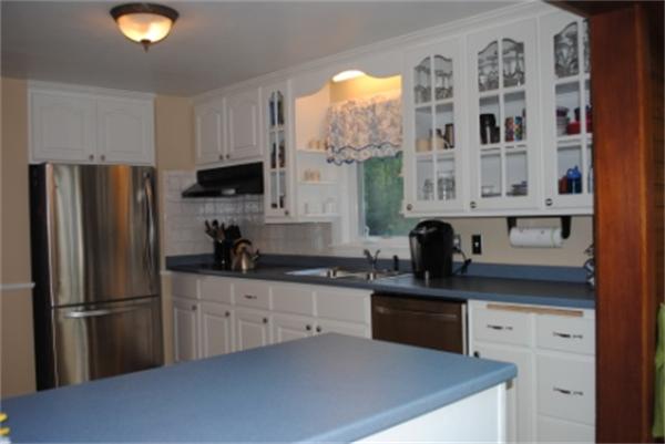 36 Ledge Road Sudbury, MA 01776 - Photo 3 of 8 Gallery Image 3