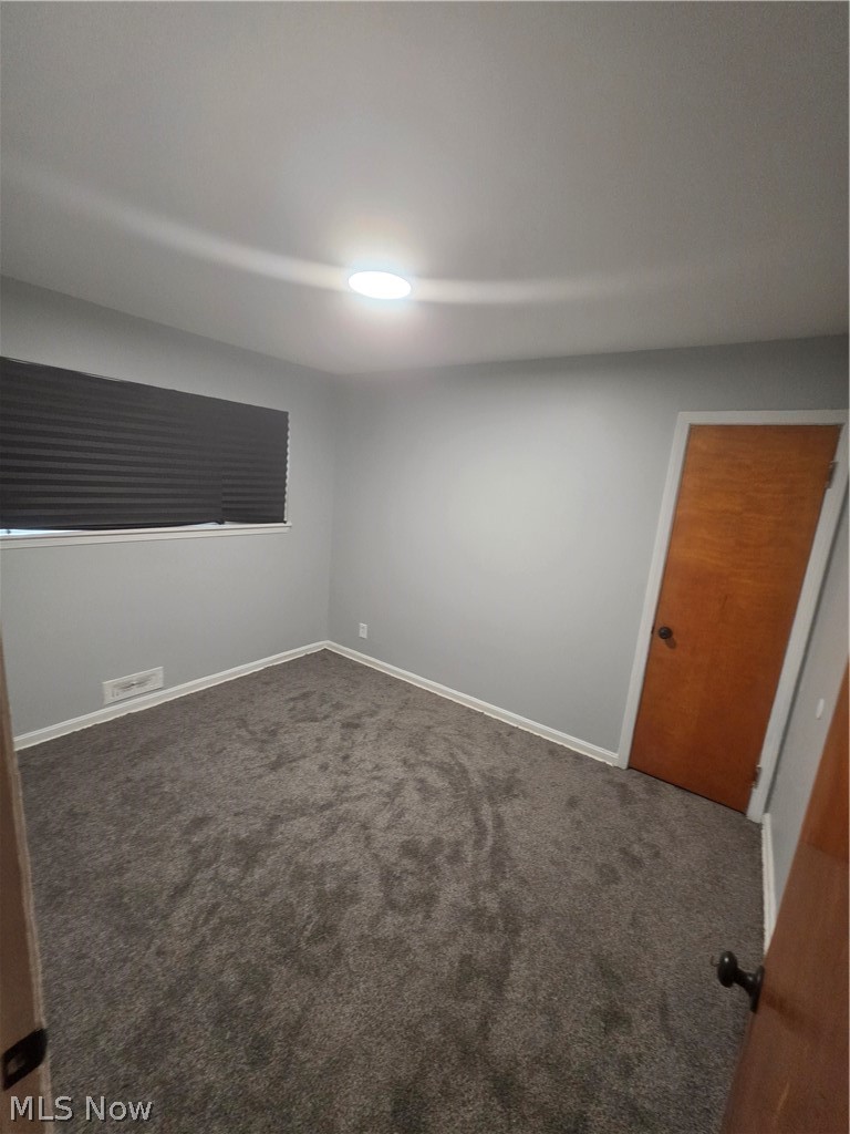 1925 Ridgehill Road Cleveland, OH 44121 - Photo 19 of 31
