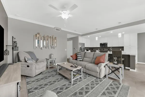 $2,450 | 17626 Gawthrop Drive, Unit 207, Bradenton, FL 34211